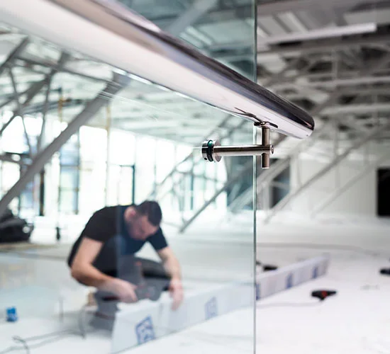 Florida Ridge, FL highly skilled glass repair technicians